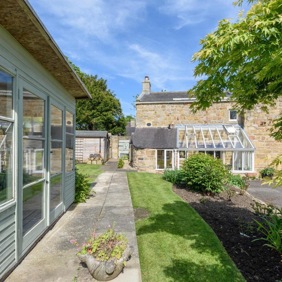 10 Bed Stunning House In Village, With Hot Tub Ovingham エクステリア 写真