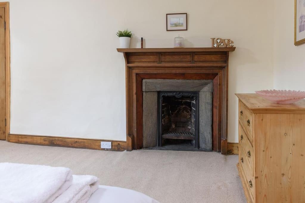 10 Bed Stunning House In Village, With Hot Tub Ovingham エクステリア 写真