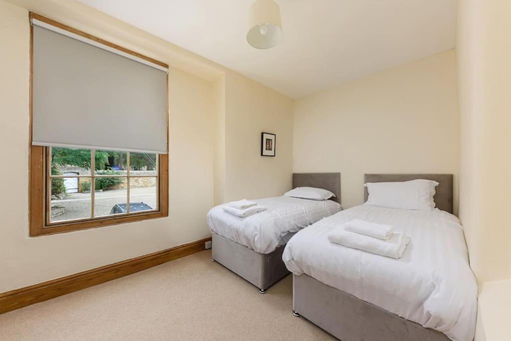 10 Bed Stunning House In Village, With Hot Tub Ovingham エクステリア 写真